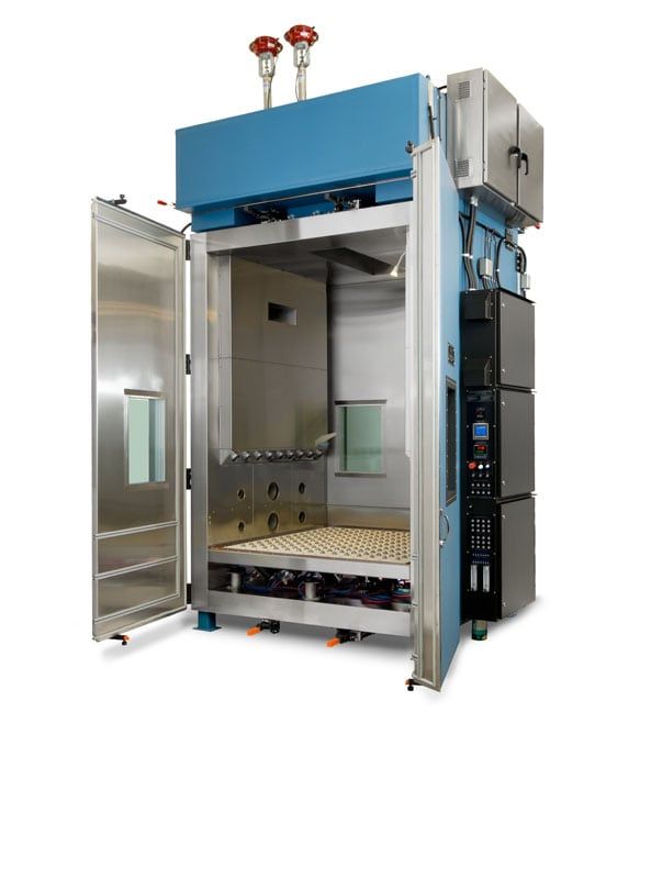 Hanse VTC-25 HALT/HASS 試驗箱,客製化配置,配備 1,524 × 1,524 mm (60 × 60 in) 振動台
